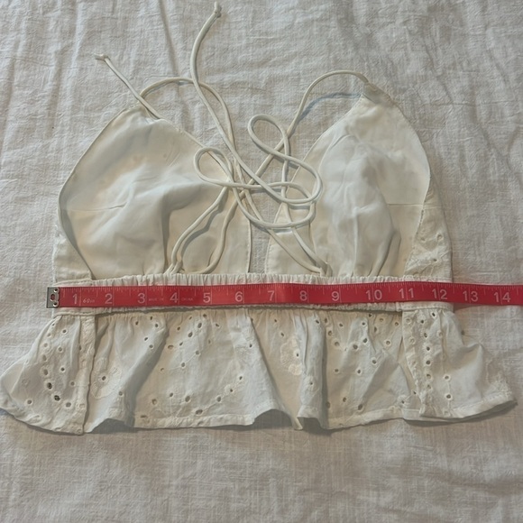 White Cotton Eyelet Peplum Crop Top Criss Cross Back Straps Size Small - Picture 4 of 8